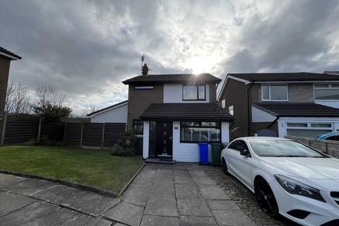 104 Charlton Avenue, Hyde, SK14 4ES 4 bed detached house for sale
