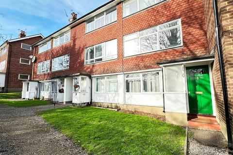 Oakfield Lane, Dartford DA1 2 bed maisonette for sale
