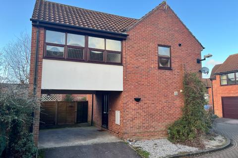 Waltham Court, Beverley, HU17 9JF 3 bed detached house for sale