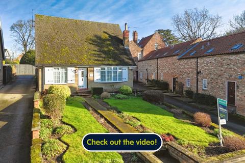 Main Street, Willerby, Hull, East... 3 bed detached bungalow for sale