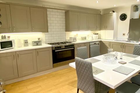 Malpas Close, Hull, HU7 3 bed end of terrace house for sale