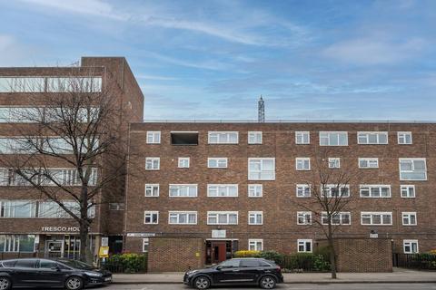 Lisson Grove, Marylebone, London, NW1 3 bed flat for sale