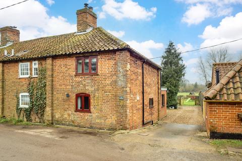 The Street, Norfolk NR11 2 bed cottage for sale