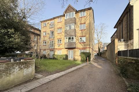Selhurst Road, South Norwood 1 bed apartment for sale