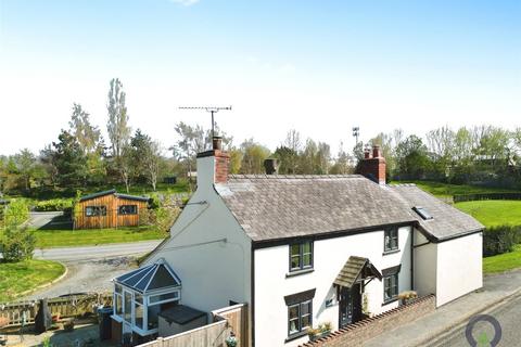 Sunnyside, Chirk LL14 3 bed detached house for sale