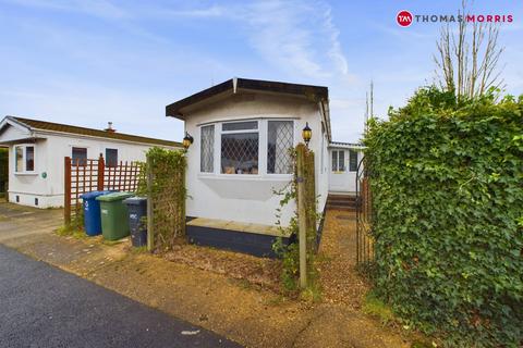The Grove, Old Hurst PE28 2 bed detached house for sale