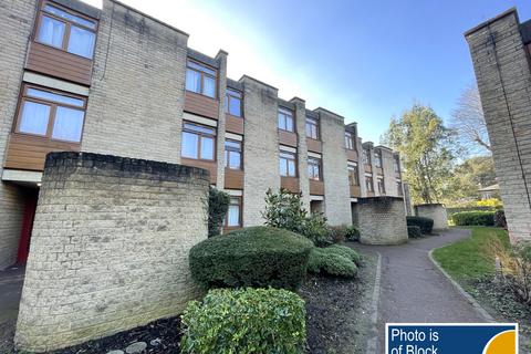 Stanwick Court: Peterborough 2 bed flat for sale