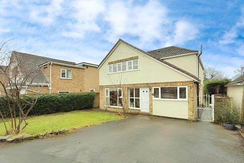Woodhall Croft, Stanningley, Pudsey 4 bed detached house for sale