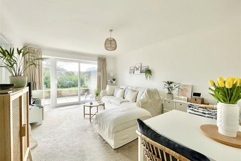 Lymington Road, Christchurch BH23 2 bed apartment for sale