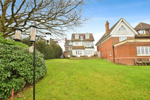 Braiswick, Colchester, Essex, CO4 2 bed apartment for sale