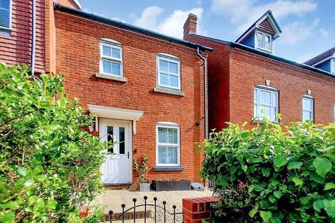 Violet Way, Kingsnorth, Ashford TN23 3 bed end of terrace house for sale