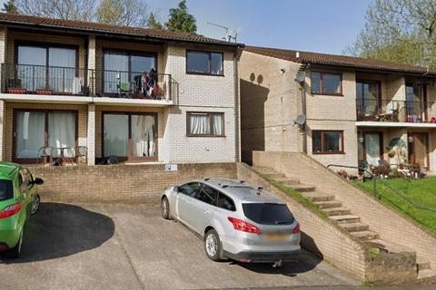 Cardiff CF23 2 bed flat for sale