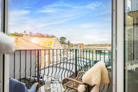 1 & 2 Strand House 2 bed flat for sale