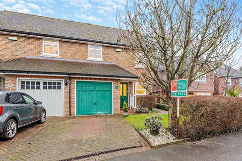 Cutbush Close, Harrietsham, Maidstone 3 bed semi