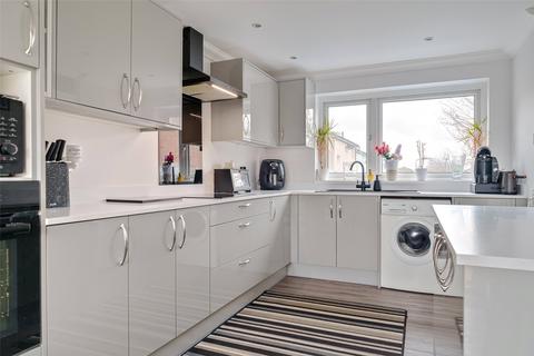 Ennerdale, Berkshire RG12 3 bed terraced house for sale