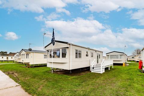 Coast Road, Corton 2 bed park home for sale
