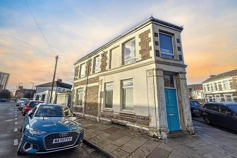 Minister Street, Cathays, Cardiff 5 bed end of terrace house for sale