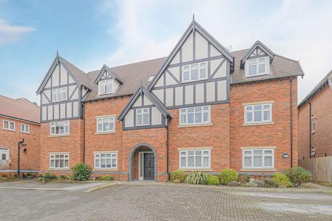 Dove House Lane, Fairway Lawns, B91 3 bed apartment for sale