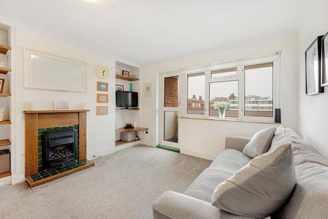Field Lane, Brentford TW8 2 bed flat for sale