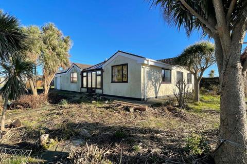 Chelford Close, Rhosneigr, Isle of... 3 bed bungalow for sale