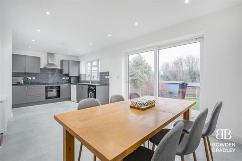 Wanstead Park Road, Ilford 3 bed house for sale