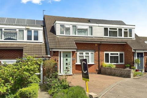 Glamis Close, Hemel Hempstead HP2 3 bed house for sale