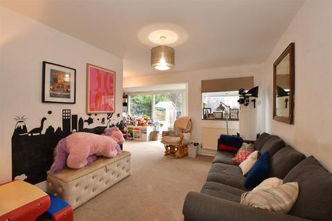 Chittock Gate, Basildon, Essex 2 bed terraced house for sale