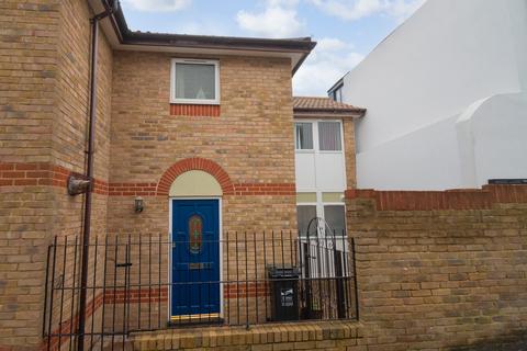 Cottage Road, Ramsgate, CT11 2 bed semi