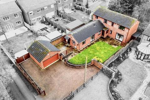 Manor Farm Lane, Pinvin, Pershore WR10 4 bed house for sale
