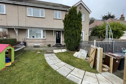 Dinerth Road, Rhos
