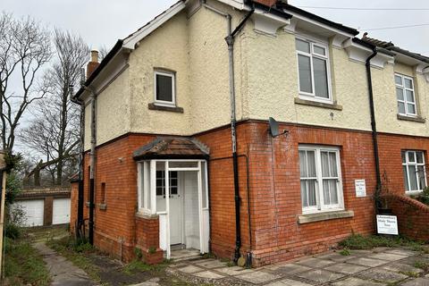 Bere Lane, Glastonbury BA6 2 bed semi