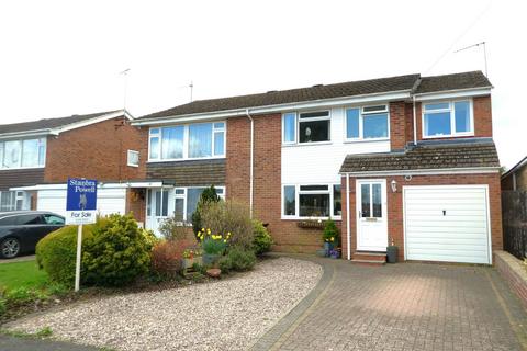 4 bedroom semi-detached house for sale