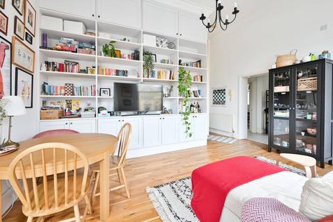 Surbiton, Surbiton, KT6 2 bed flat for sale