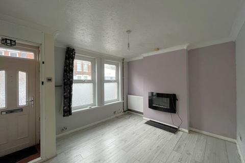 Gladstone Road, Folkestone, CT19 5NQ 4 bed end of terrace house for sale