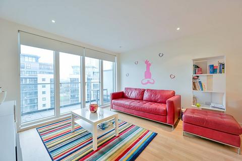 Pump House Crescent, Brentford, TW8 1 bed flat for sale
