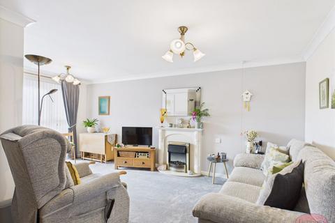Lymington Road, Christchurch 1 bed apartment for sale