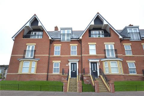 Marine Parade Walk, Felixstowe, Suffolk 3 bed terraced house for sale