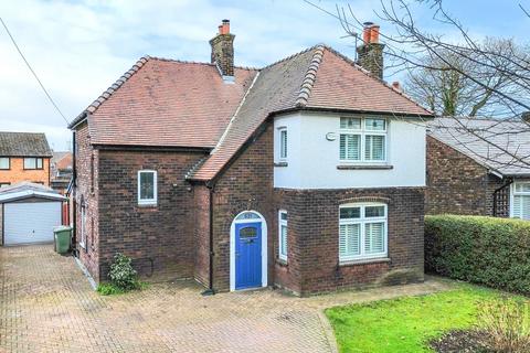 Warrington Road, Rainhill, L35 3 bed detached house for sale