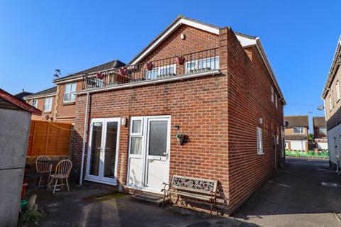 Elm Grove, Hayling Island 2 bed flat for sale