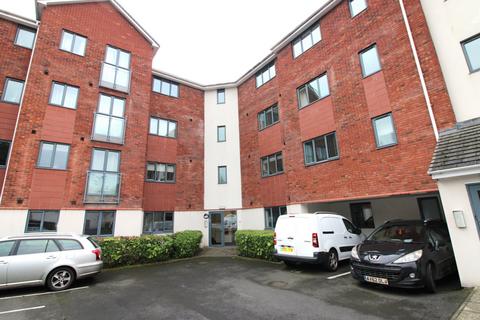 Castle Road, Kidderminster, DY11 2 bed apartment for sale