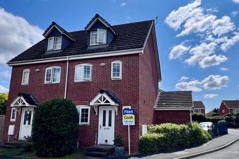 Woodfield Close, Kingstone, Hereford... 3 bed semi
