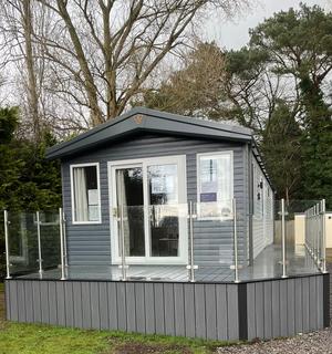 Wilberfoss, Yorkshire, YO41 2 bed lodge for sale