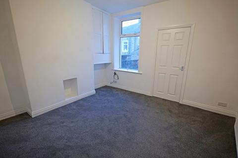 Bank Street, Barnoldswick, BB18 2 bed terraced house for sale