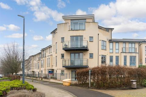 Springhead Road, Northfleet... 2 bed penthouse for sale