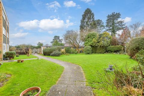 Long Copse Court, Emsworth PO10 3 bed ground floor flat for sale