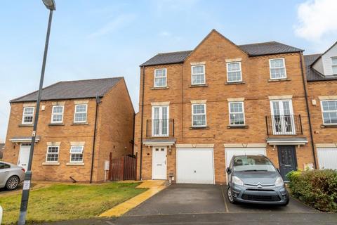 Didsbury Close, York 4 bed townhouse for sale