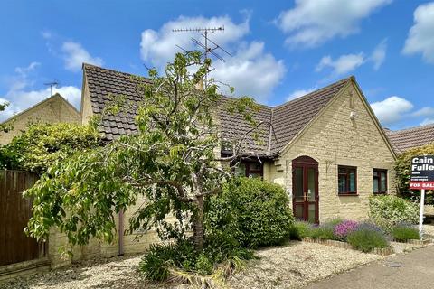 Cirencester 3 bed bungalow for sale