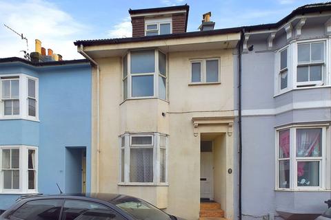 New Road, Shoreham by Sea 3 bed maisonette for sale