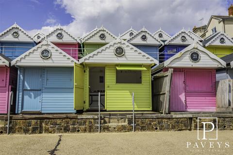 Southcliff Promenade, Walton On The Naze Chalet for sale
