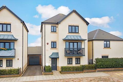 Park View, Corby NN17 4 bed detached house for sale